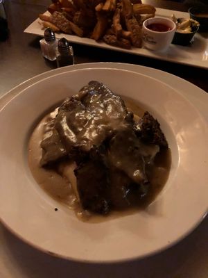 Bangers and mash at Alibi in Washington