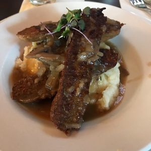 Vegetarian bangers and mash at Alibi in Washington