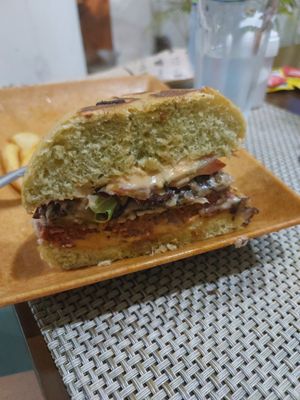 Futuro burger at B-Vegan in Salvador