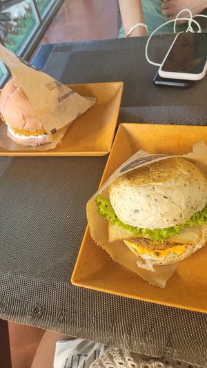  at B-Vegan in Salvador