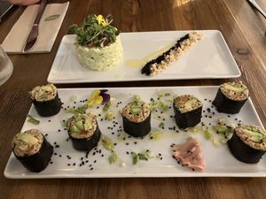Entrées : sushi et tartare de courgettes  at Gioia Plant-Based Cuisine in Marbella