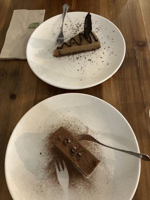 Desserts : tiramisu et tarte au caramel salé   at Gioia Plant-Based Cuisine in Marbella