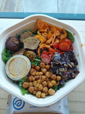 Create your own salad at sweetgreen in College Park