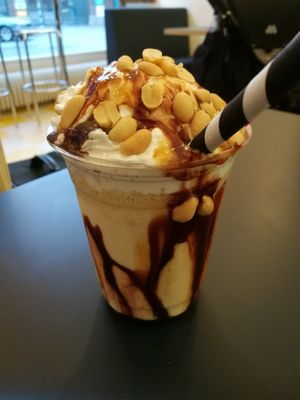 Snickers milkshake at Delivore Hornstull in Stockholm