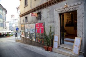 In via del sole 2 at Fresssco in Perugia