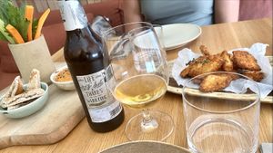 Nuggets + Hummus at The Green Spot in Barcelona