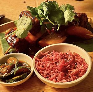 Tempeh con papaya at The Green Spot in Barcelona