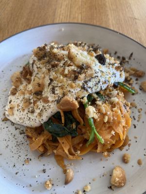 Vegan zoete aardappel tagliatelle met truffelsaus ❤️ at The Green Spot in Barcelona