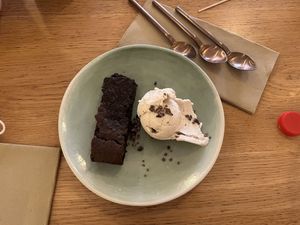 Take a pass on this (ice cream good though)   at The Green Spot in Barcelona