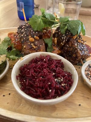 Tempeh and Papaya  at The Green Spot in Barcelona