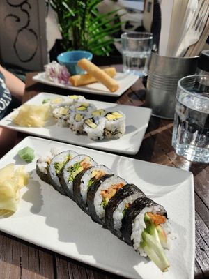 Vegan sushi and spring rolls at Monsun Noodlebar in Oslo
