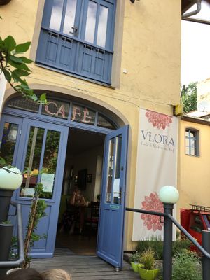 Café Flora at VLORA Cafe & Laden im Hof in Lutherstadt Wittenberg