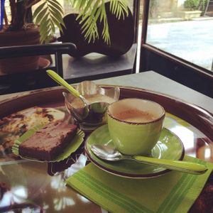 thé, café ou chocolat... at Salon de the UniVert in Montignac