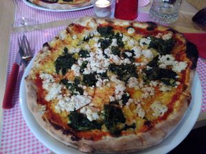 Tofu e spinaci at Ai 6 Angoli in Brussels