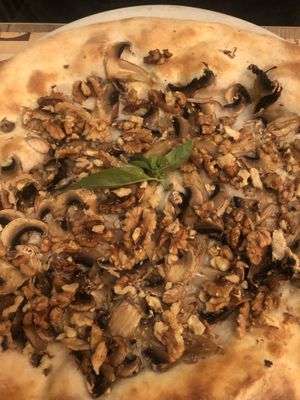 Vegan cheese, champignons and nuts  at Ai 6 Angoli in Brussels