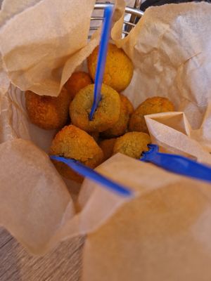  at Ai 6 Angoli in Brussels