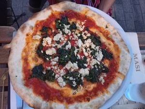 Tofu and spinaci at Ai 6 Angoli in Brussels