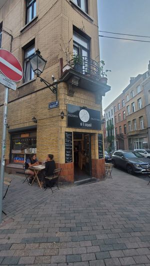  at Ai 6 Angoli in Brussels