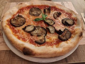 Melanzane con formaggio vegano at Ai 6 Angoli in Brussels