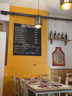   at Ai 6 Angoli in Brussels