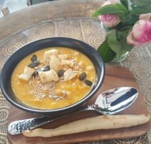 Kichererbsen Karottensuppe at Franz Soupmarine in Heidelberg