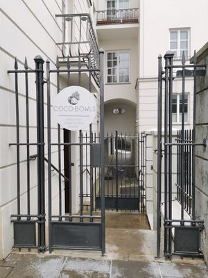 Entrance at Coco Bowls in Warsaw