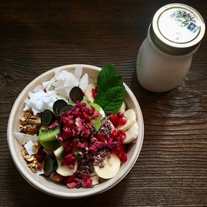Fruit granola bowl at Coco Bowls in Warsaw