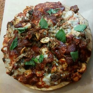 💚 Buenísima. at Yanten Veggie Bar in Madrid