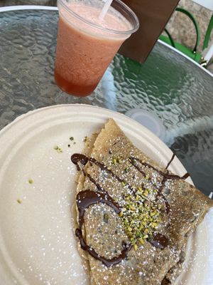 Frullato di anguria e crêpes alla gianduia  at Joya Canti di Stagione in Polignano A Mare