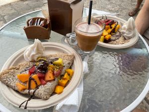 Vegan crepes with almond milk ice cream and chai latte at Joya Canti di Stagione in Polignano A Mare