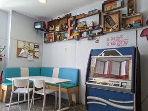 Restaurant interior at Jeni's Diner in Caminha