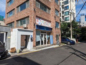 Store front at Haemil Bakery in Seoul