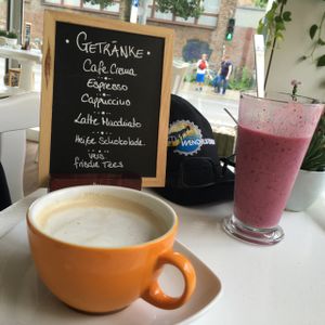 coffee & smoothie at Loving Hut Cafe in Dusseldorf