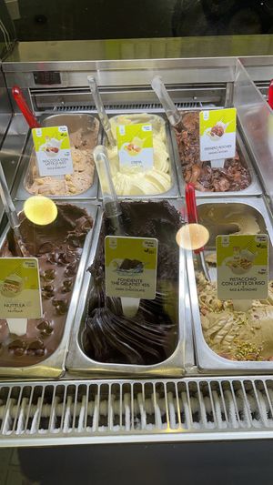 Non fruit vegan flavors at The Gelatist in Rome