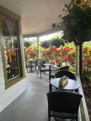 Outdoor seating   at Thompson Brewery and Public House in Salem