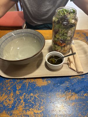 Teriyaki saladd  at Ecoespazo Vitriol in Sarria