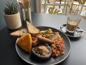  House Fry Up with Scrambled Tofu at The Plant Room in Brighton