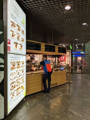 The takeaway section. Restaurant around the corner at Cohen's Smartfood in Vienna