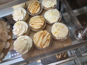 More cakes at Brooklyn Whiskers - Broadway in Brooklyn