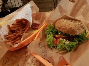 burger at Mango Vegan Street Food - Zlota in Warsaw