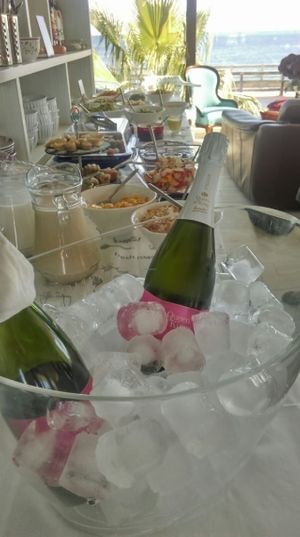 every Sunday, brunch bufett at Sunrise Eatery and More in Denia