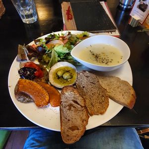 Vegan burger set at Cafe Frosch in Kyoto