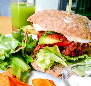 gluten free mexican burger with sweet potatoe fries at KOKO Green in Nice
