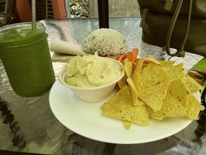 My hummus and coqui Verde smoothie at Degree 18 Juice Bar in Palmer