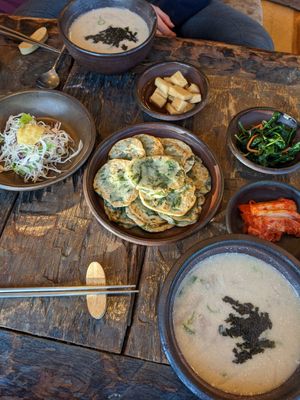 Soup and pancakes at Dasoni in Jeju
