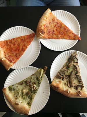 Vegan pizza at Screamer's Pizzeria - Greenpoint in Brooklyn