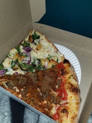 National Treasure and "Meat lovers" at Screamer's Pizzeria - Greenpoint in Brooklyn