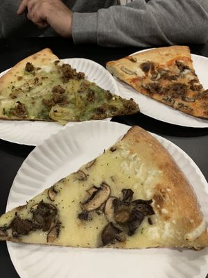  Amazing pizzas at Screamer's Pizzeria - Greenpoint in Brooklyn