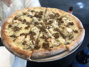 Large White Pie at Screamer's Pizzeria - Greenpoint in Brooklyn
