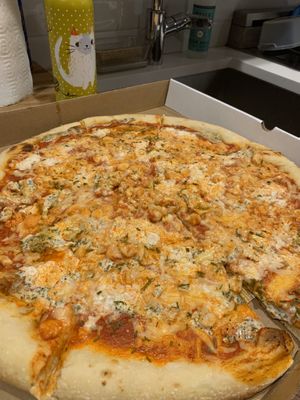 Delivery: Buffalo pizza - tomato sauce, vegan cheese, buffalo cauliflower, almond ricotta dollops, ranch drizzle, and chives.  at Screamer's Pizzeria - Greenpoint in Brooklyn
